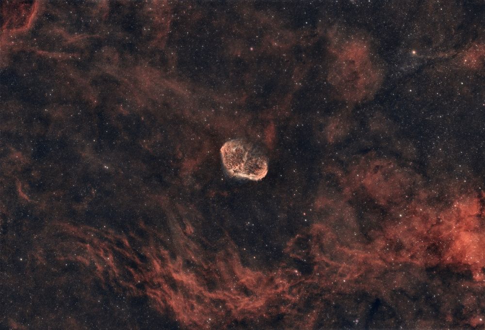 NGC 6888. Crescent Nebula