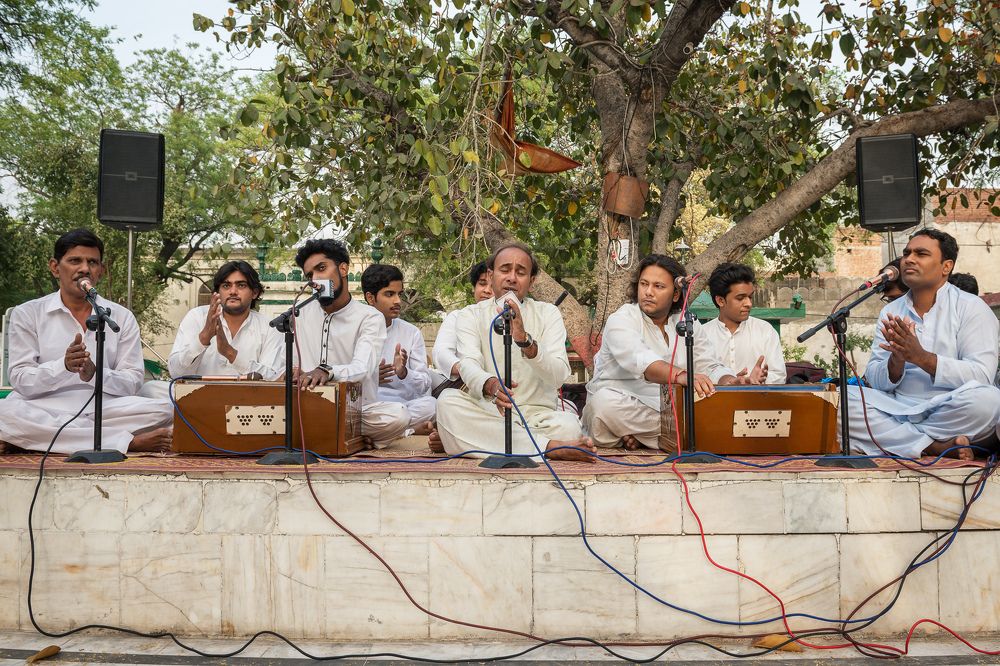 Певцы каввали