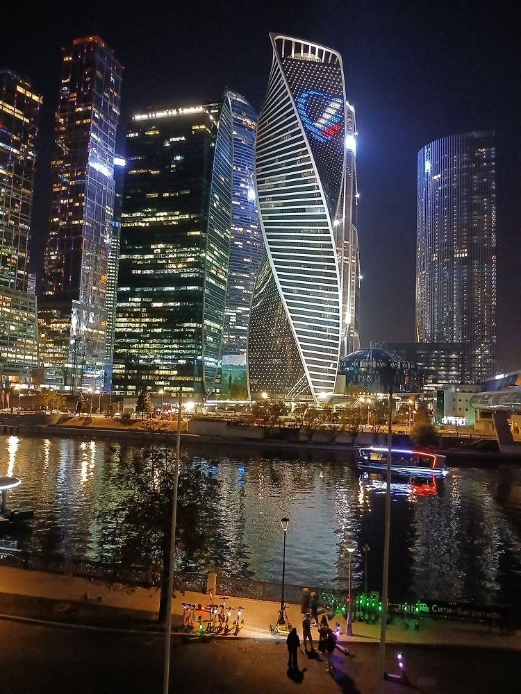 Огни ночной Москвы