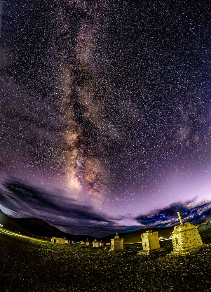 Photograph by Elvis Tam