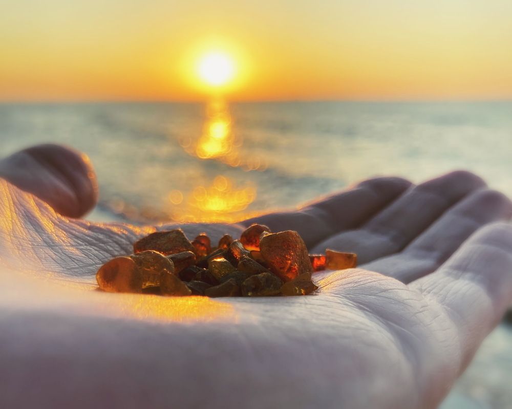 Подставляйте ладони, я насыплю вам солнца...