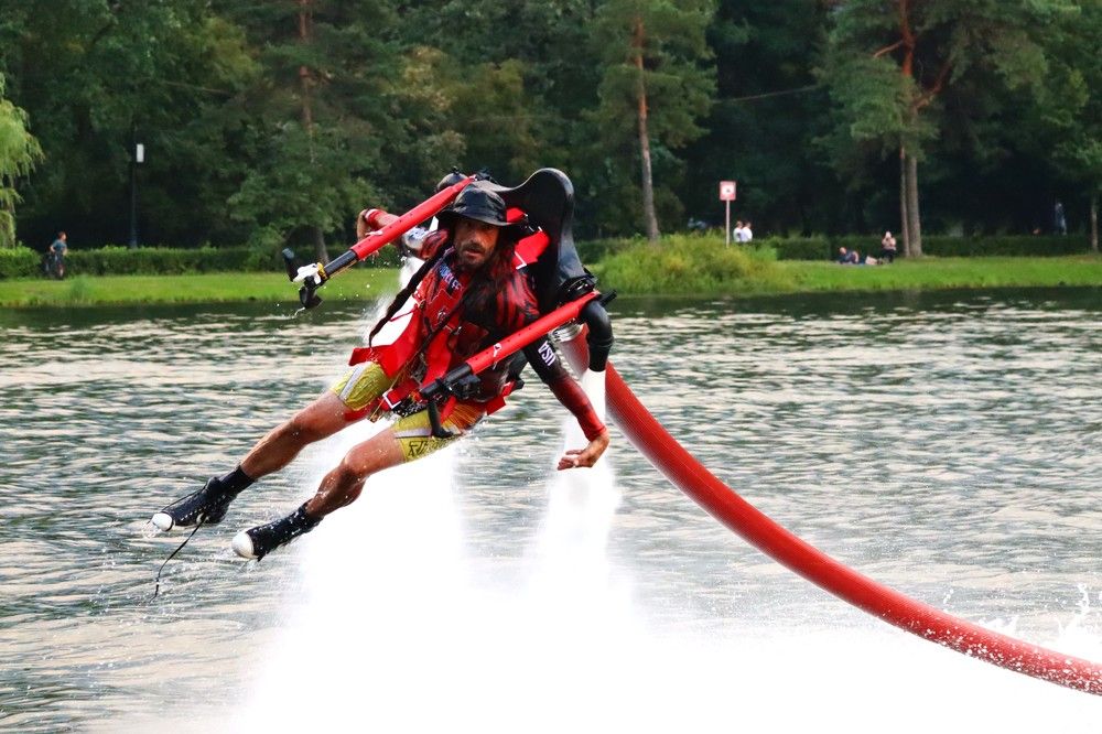 Кто сказал, что люди не летают ?