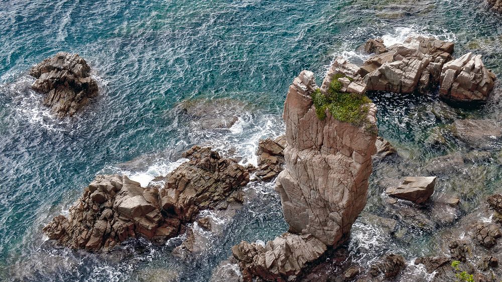 Море и камни