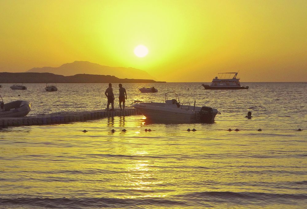 Раннее утро на море