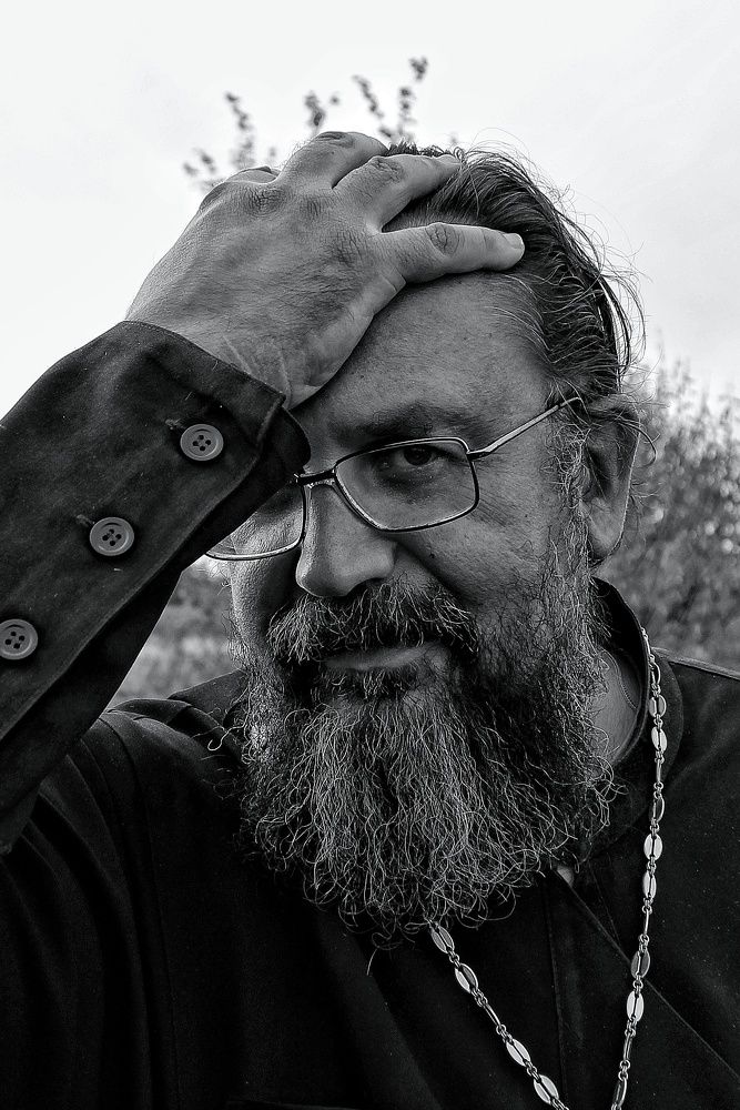 Отец Михаил