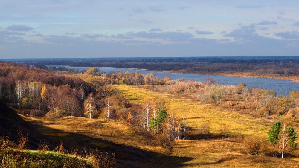 Октябрь. Над Окой