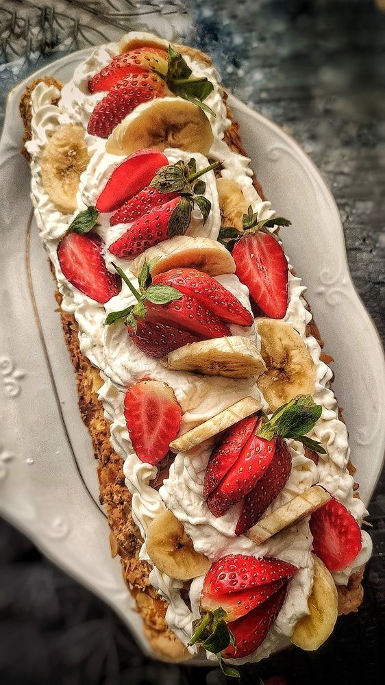 Меренговый рулет.