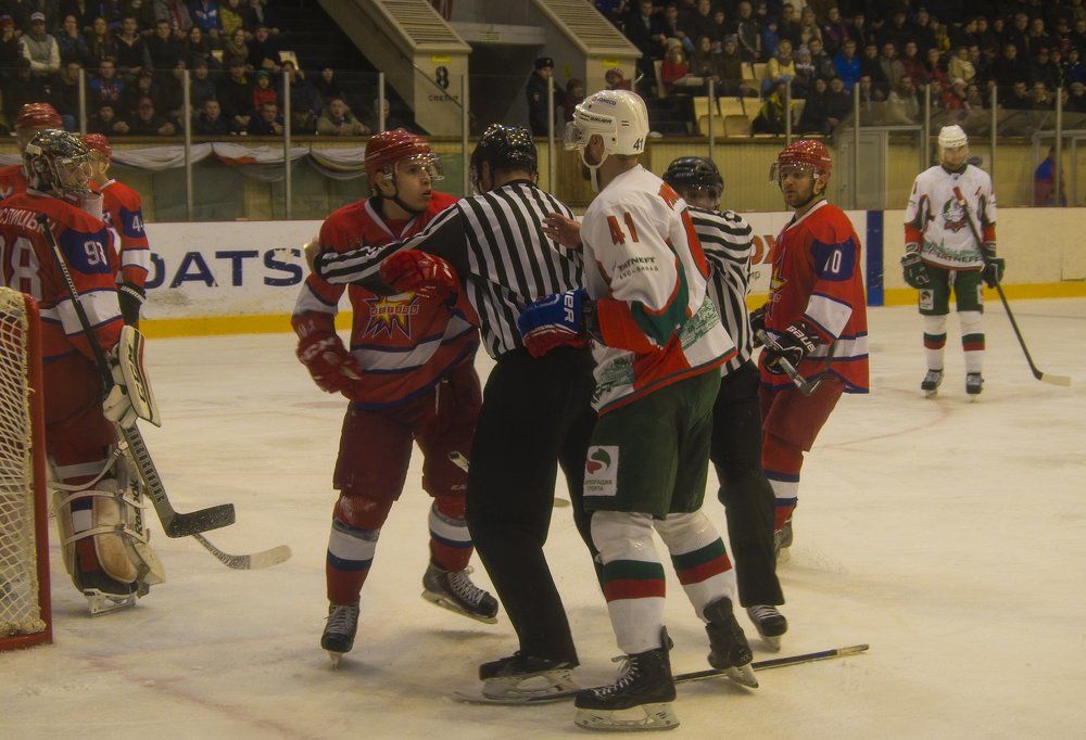 Хоккейные страсти