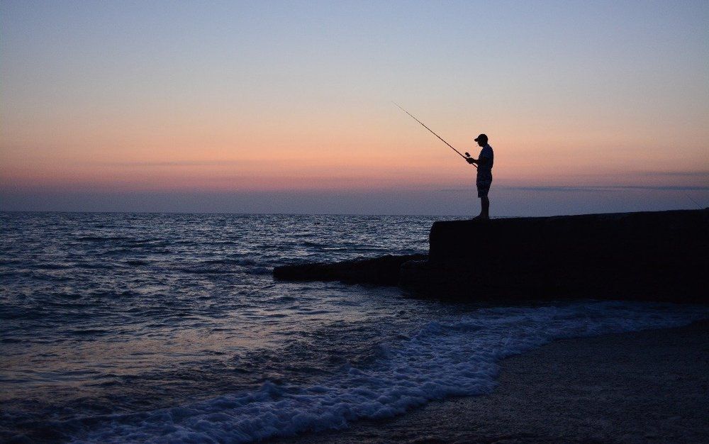 Рыбалка на закате дня.