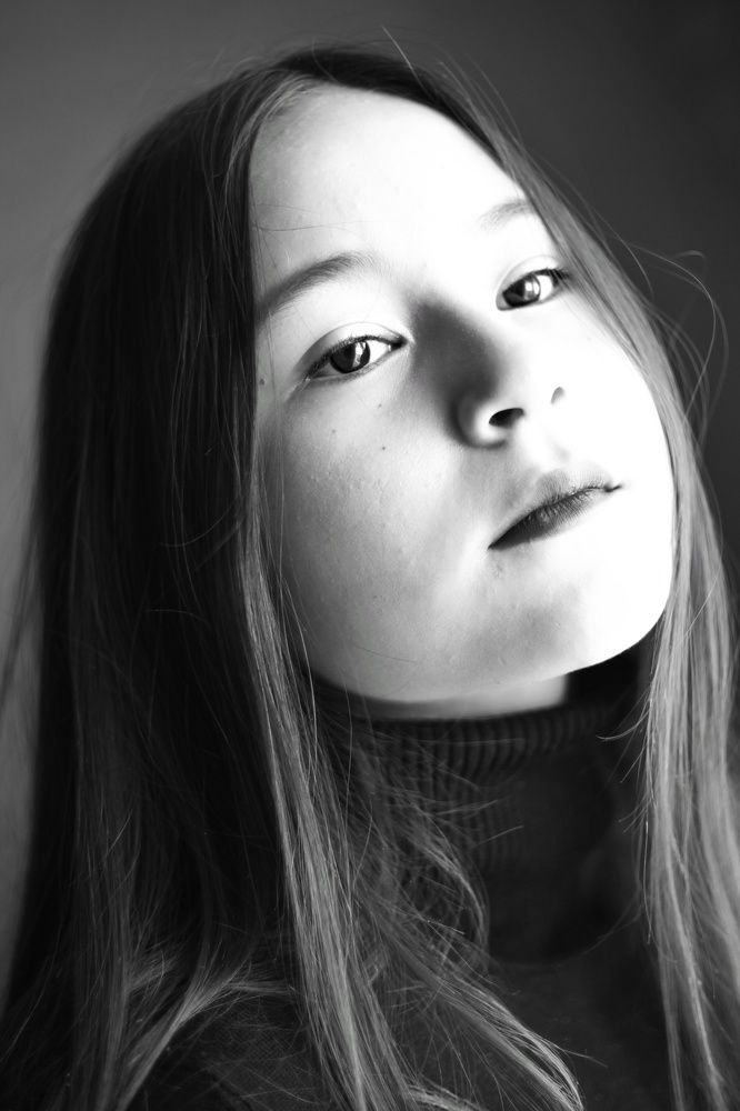 Портрет у окна