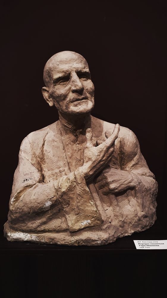 Сказитель Уари Шанаев