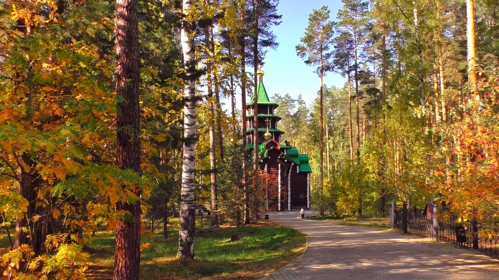 Монастырь Ганина Яма в осеннюю пору