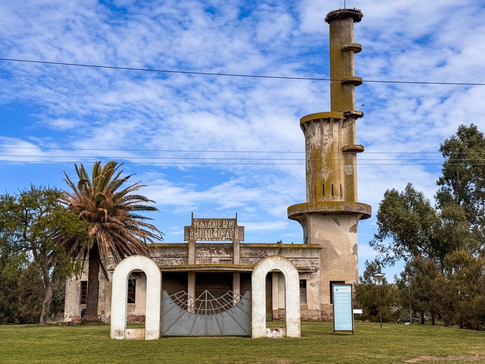 Arquitecto Salamone matadero municipal Guamini