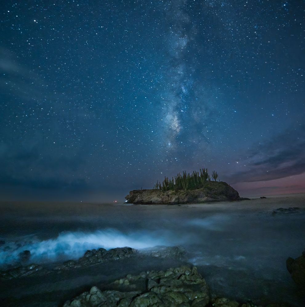 Photograph by Víctor