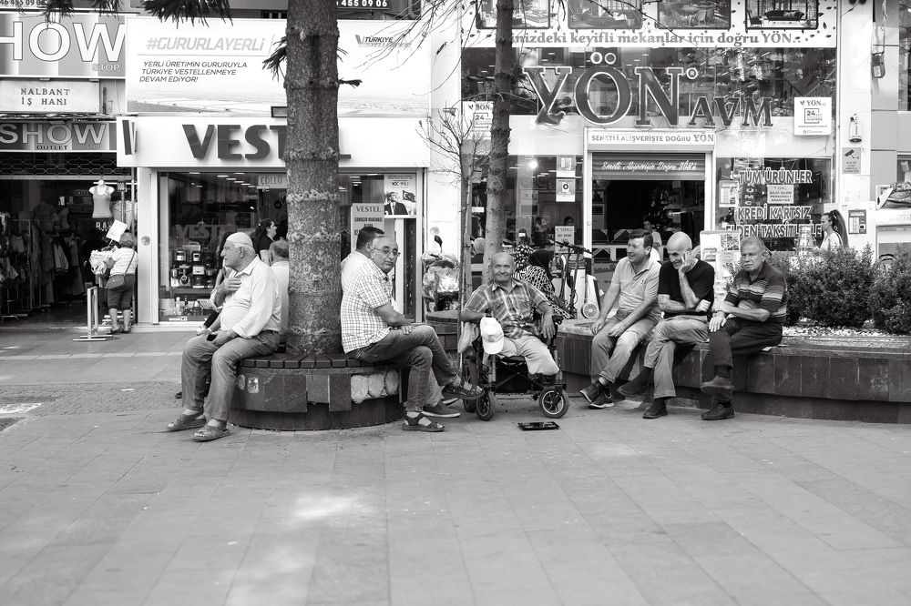 Photograph by Alp Aysgl