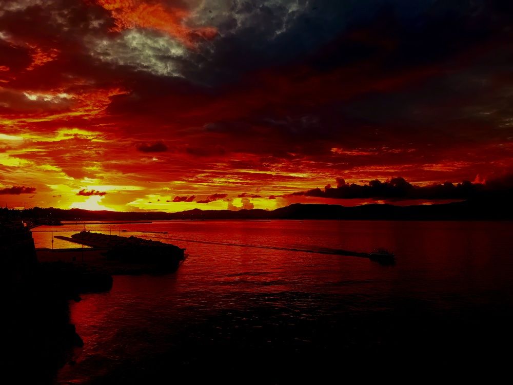 Colours' explosion