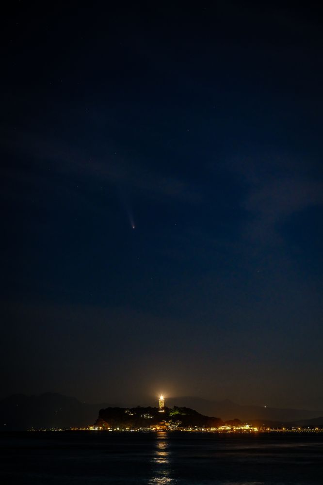 comet on enoshima