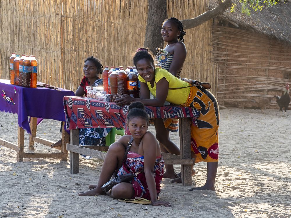 Продавщицы сока. Мадагаскар.