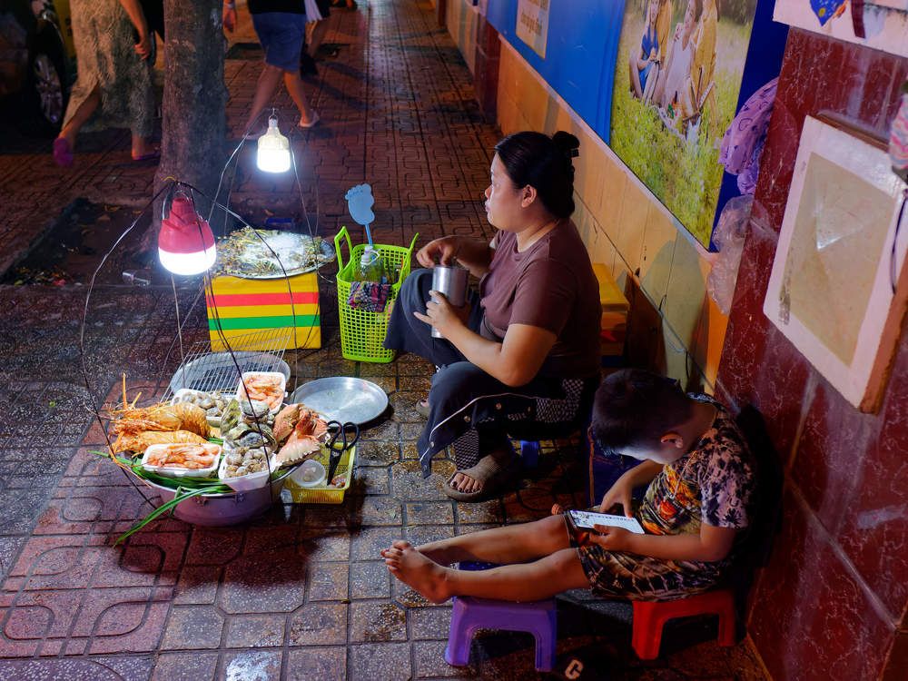 Уличные торговцы. Вьетнам, Нячанг.