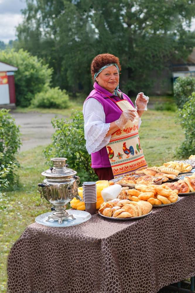 Продавец пирожков.