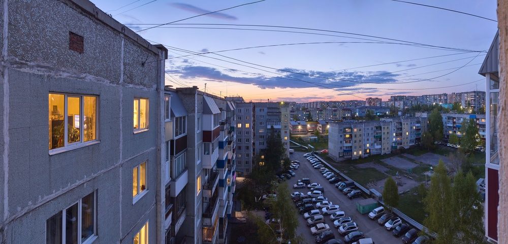 Майский вечер в спальном районе