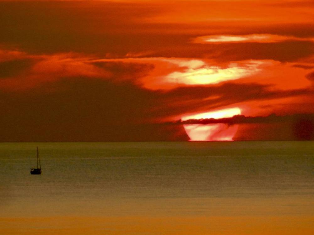 Закат – это своеобразный итог дня...