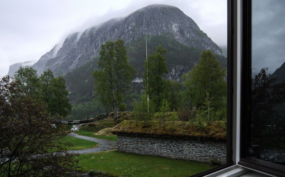 Сегодня непогодится