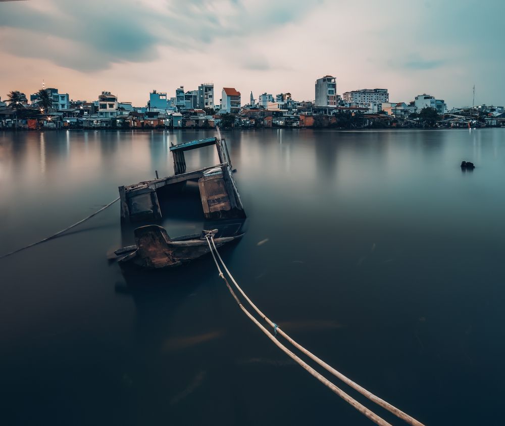 Photograph by Châu Minh Nguyễn