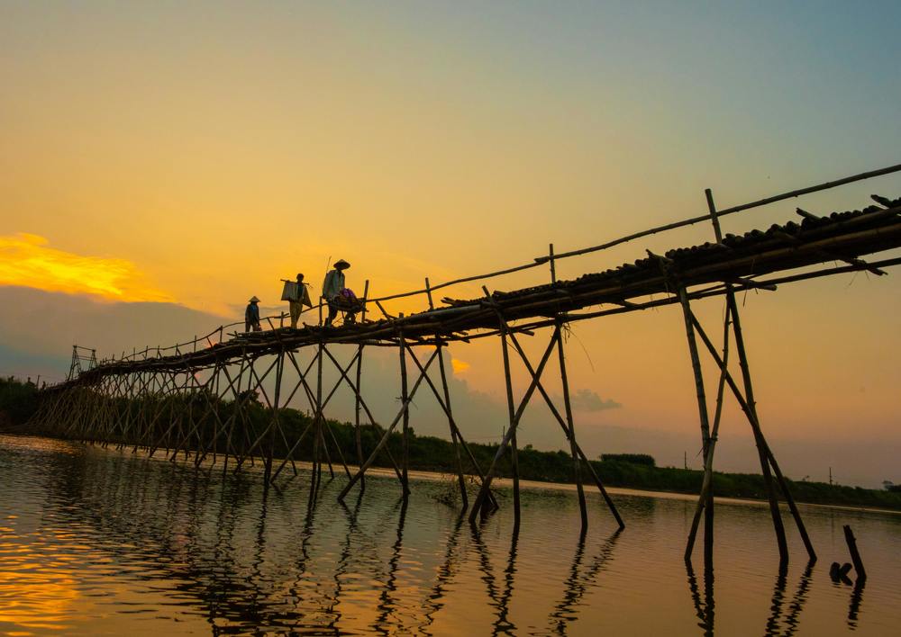 Photograph by Anh Tuấn Lê
