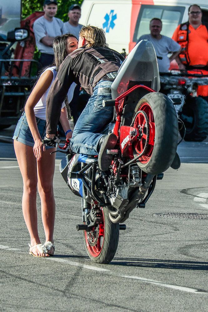 Поцелуй принца на железном коне