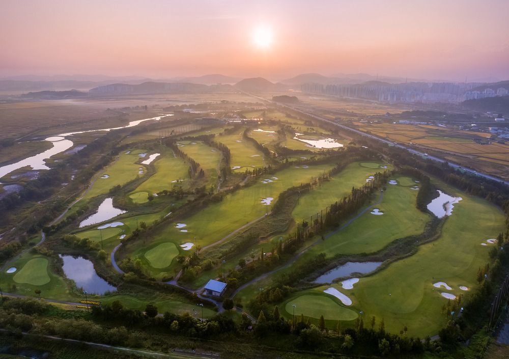 Photograph by Vu Van Minh