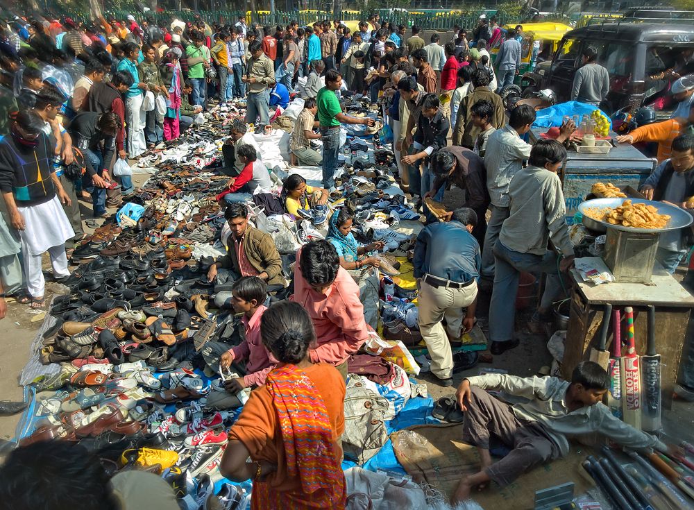 Обуем всех!