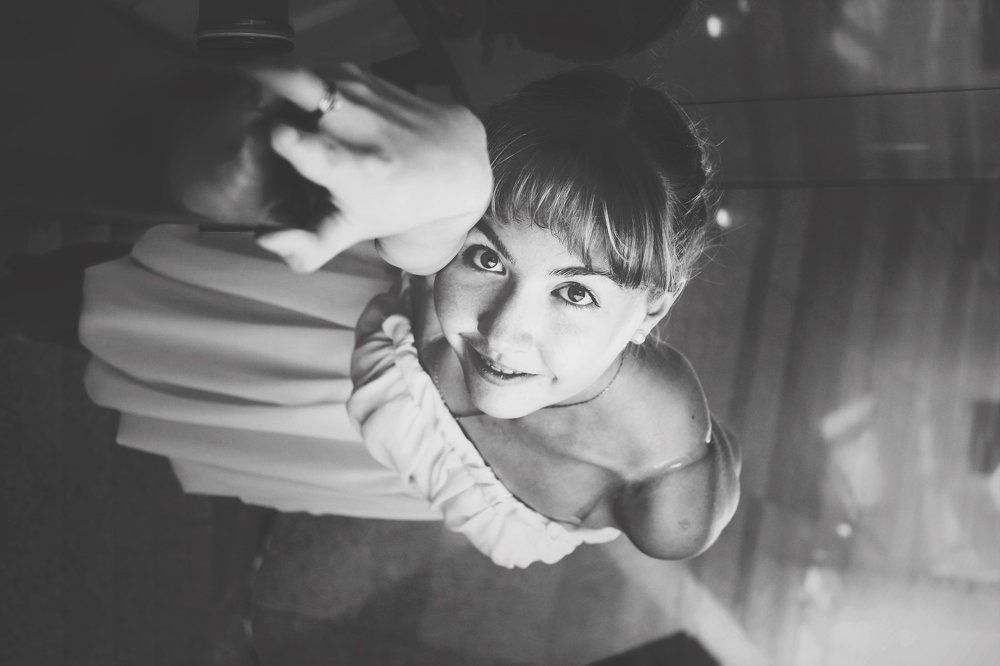 В монохроме