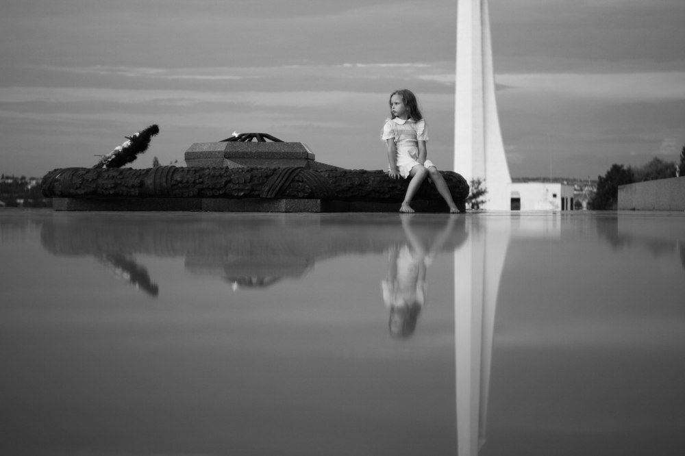 девочка и "мир"