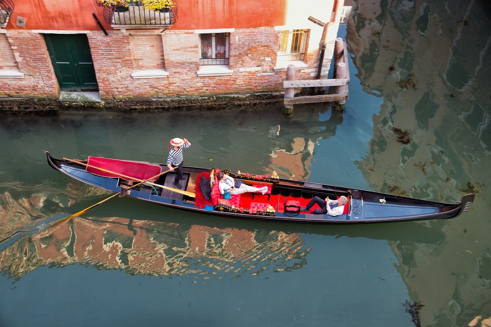 Venice Gondola Vibes