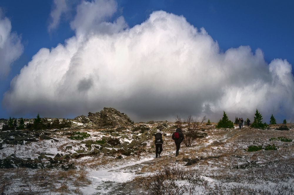 Горная дорога -долгий трудный путь