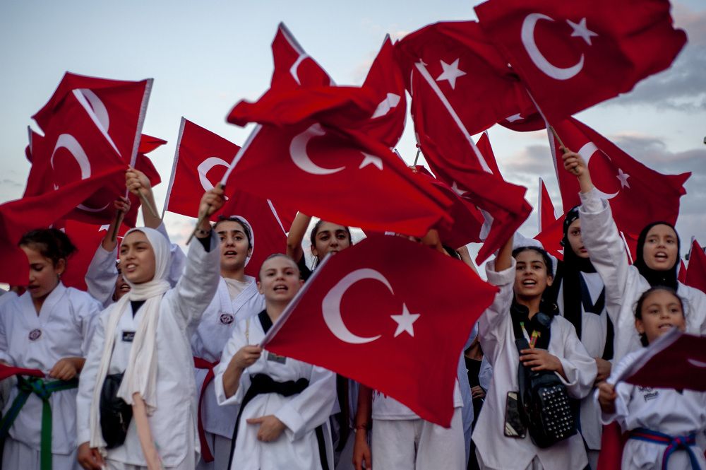 Photograph by DAMOUN POURNEMATI