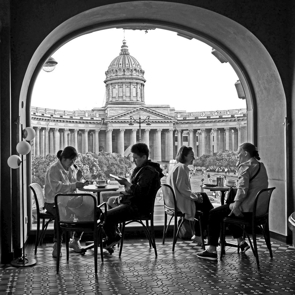 Вид  Казанского Собора из окна.