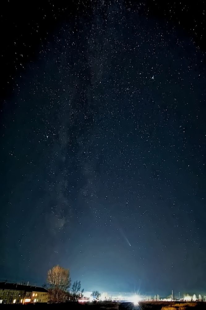 Комета C/2023 A3 на фоне Млечного Пути (2)