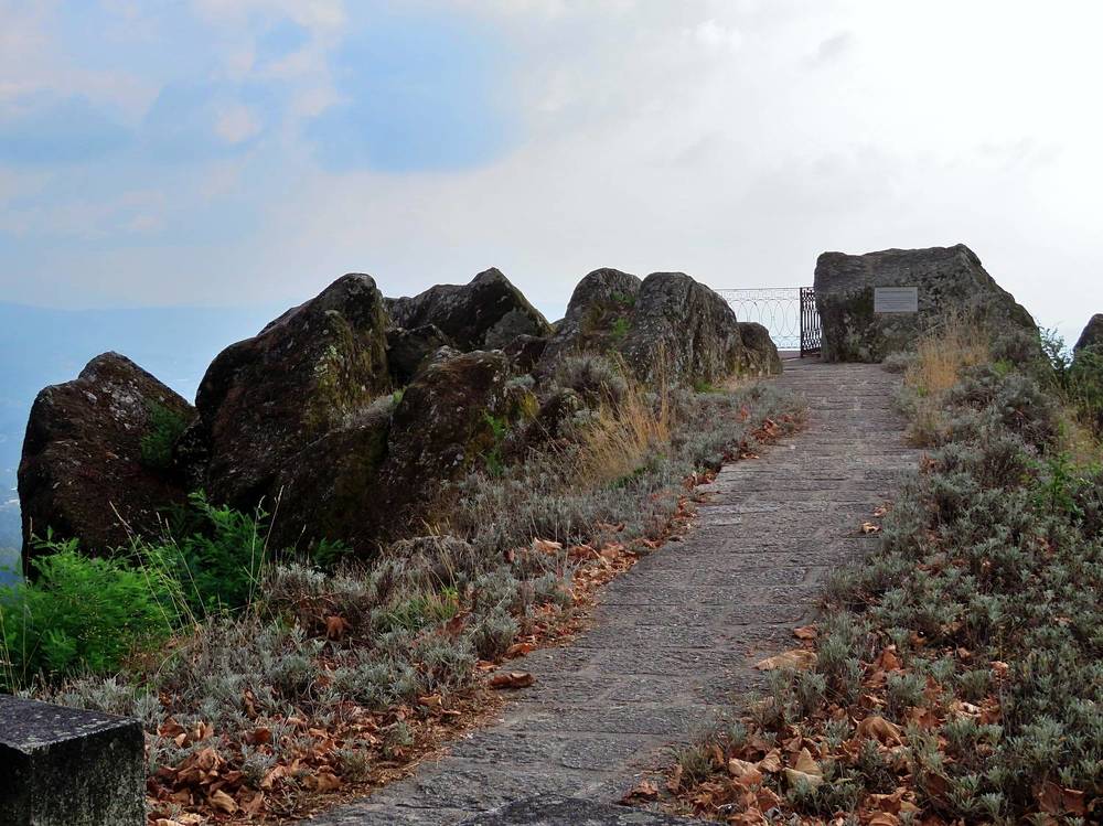 Path to the viewpoint