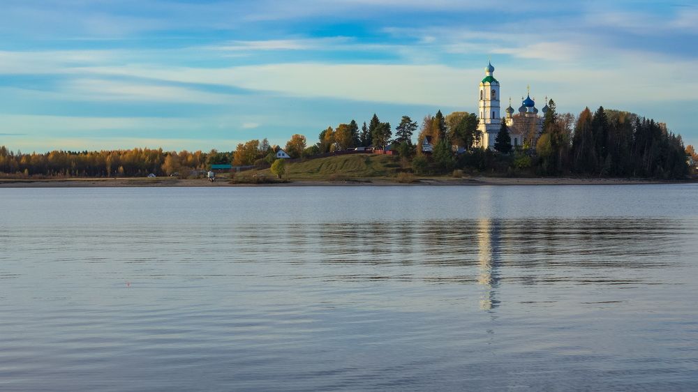 Church of Athanasius the Great on the bank of the Kubena River in autumn