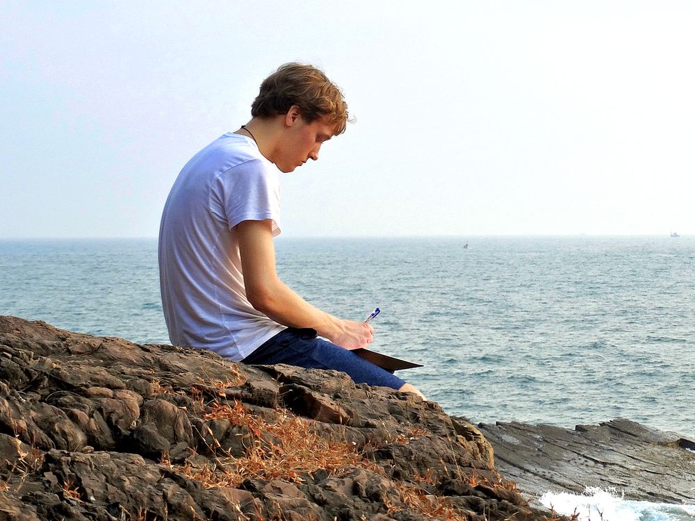 На берегу моря