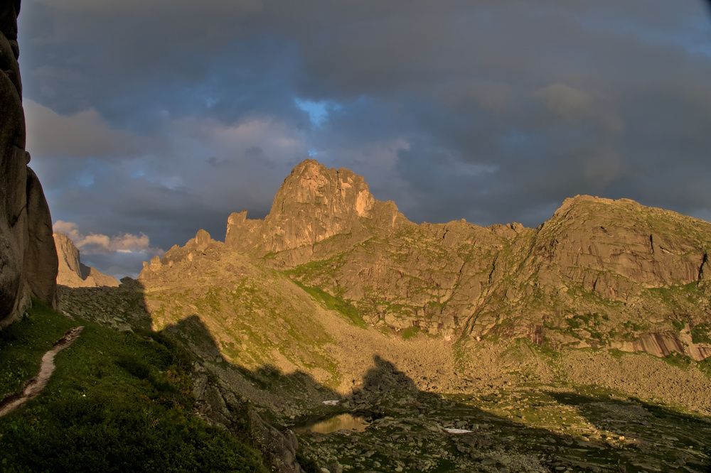 В закат уходим