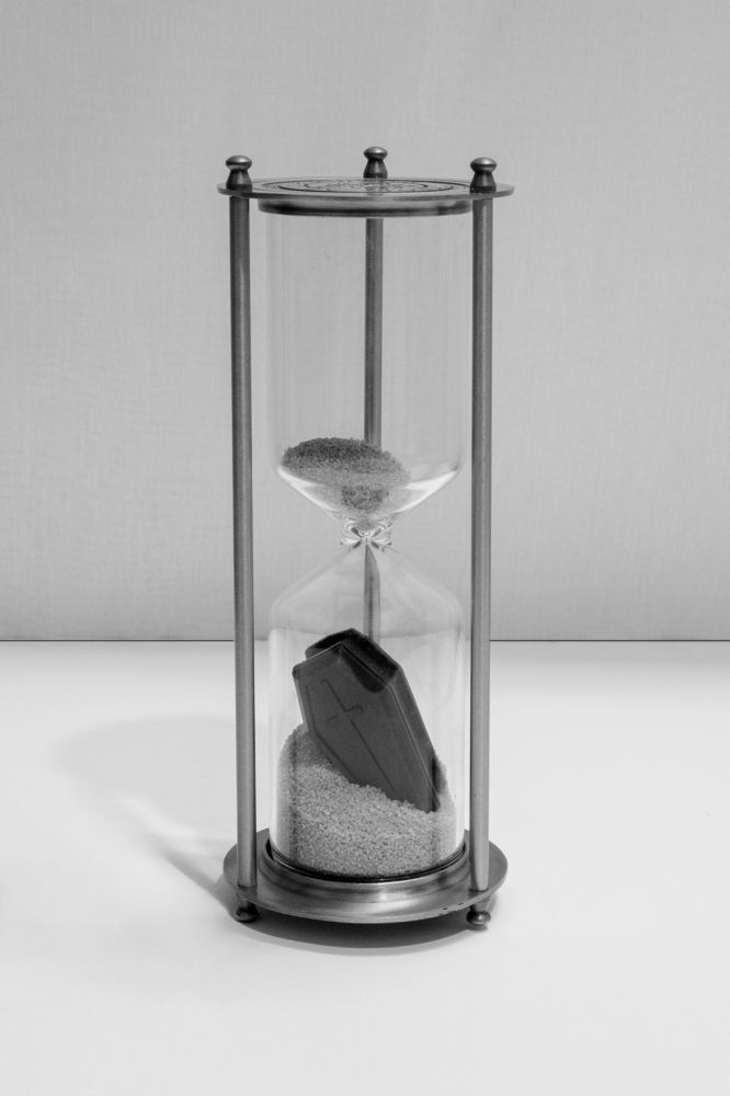 El tiempo vence a la muerte