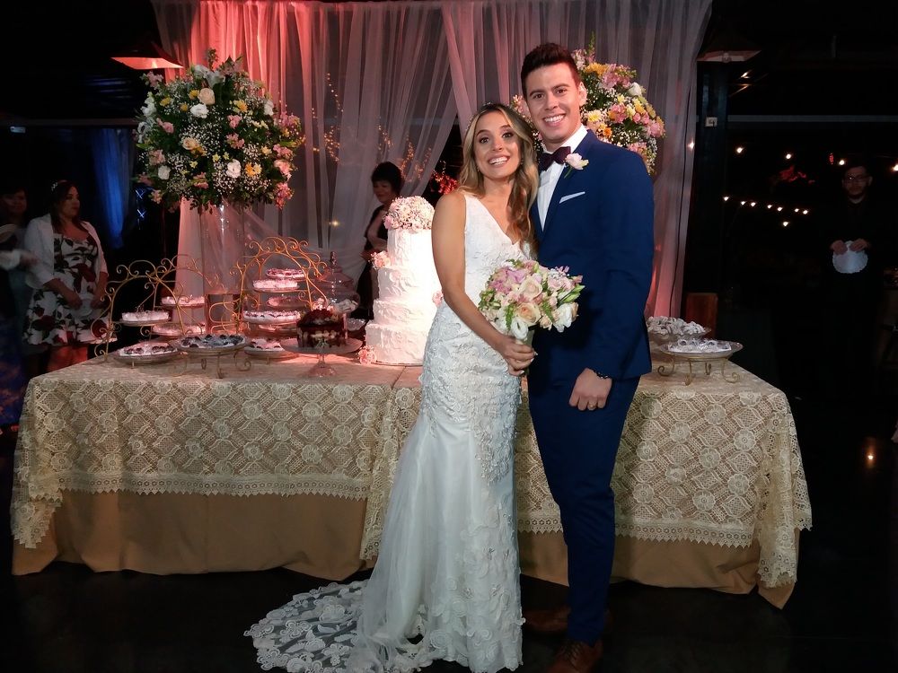 Ellos tan emocionados y sencillos