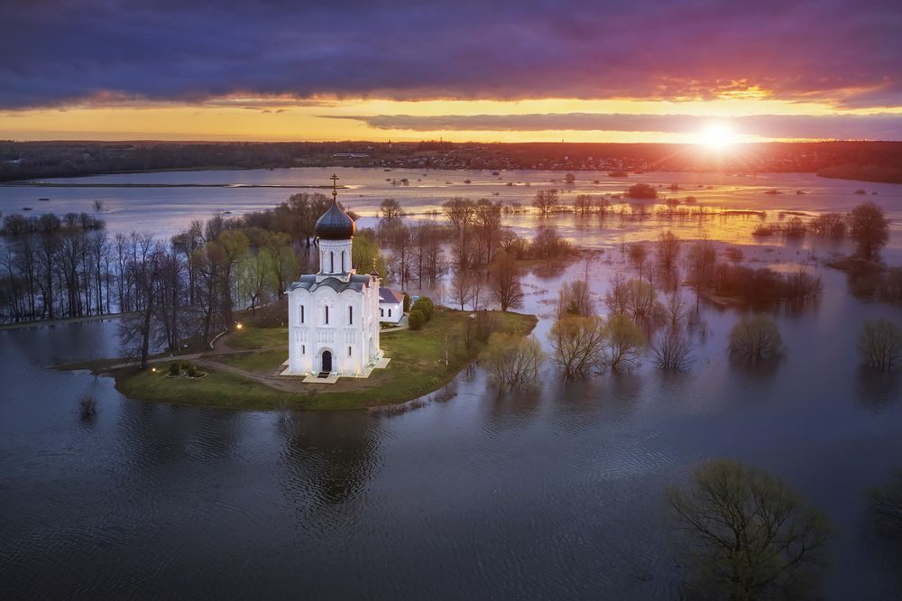 Photograph by Valeriy Sheykin