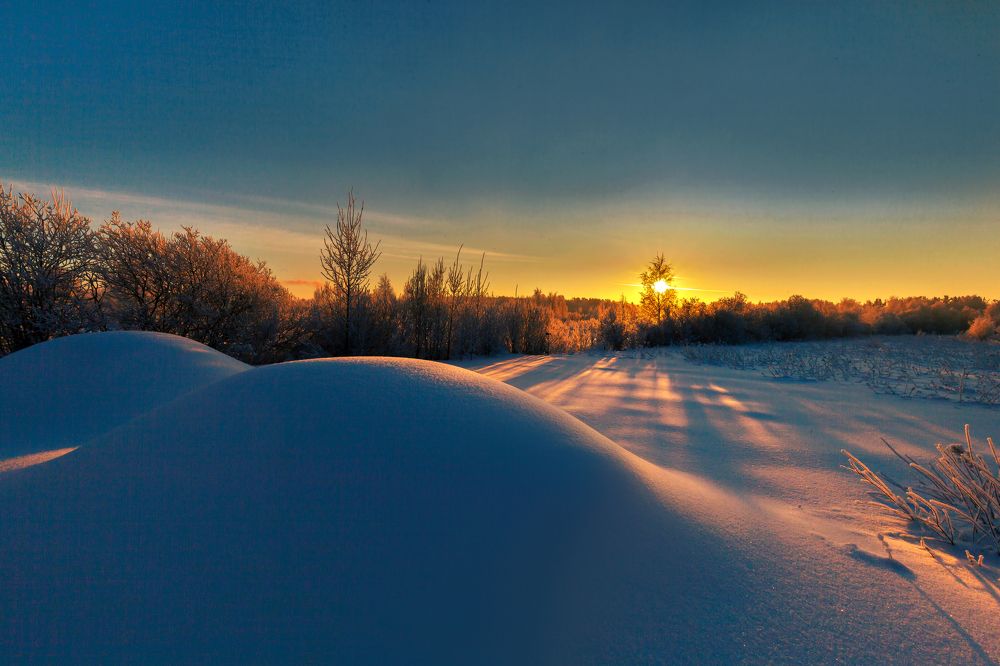 Синий час. Заходящее солнце.
