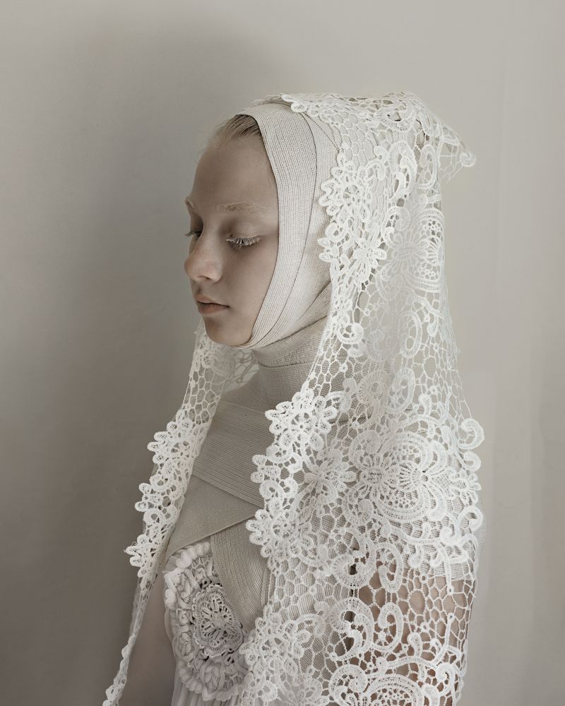 Девочка в белом II