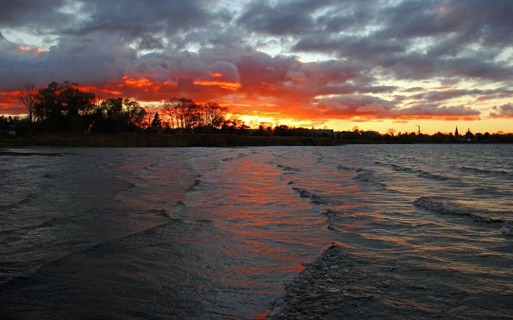 Разлитое небо.