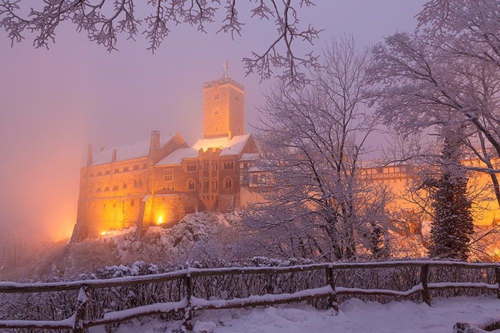Волшебный замок Wartburg, Германия.